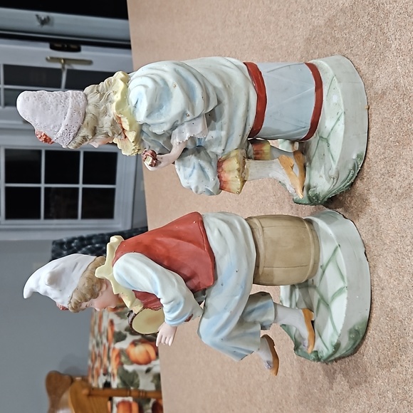 2 Elizabethan Era Musician Statues!!! - Picture 4 of 14